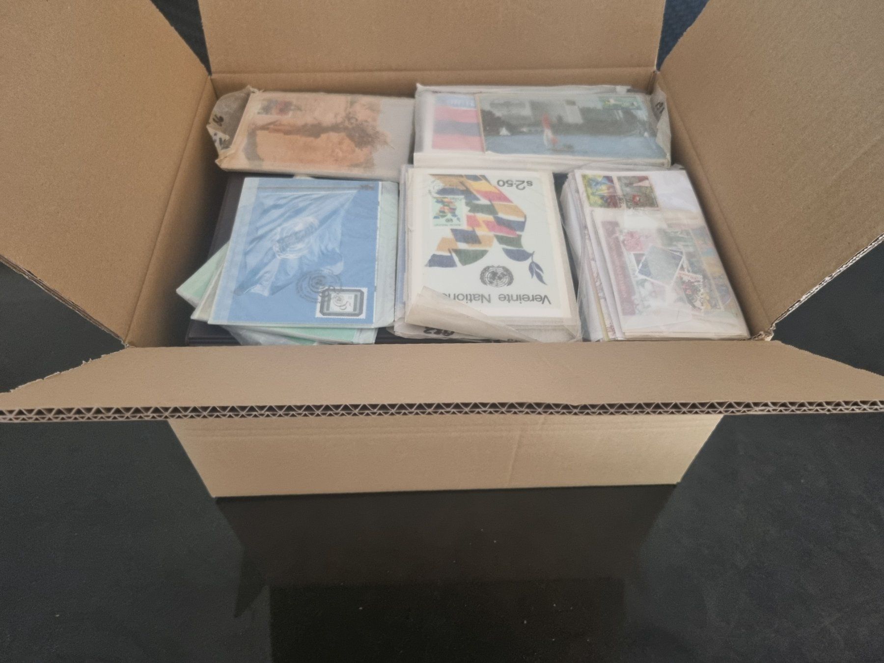Alle Briefmarken: Kiste mit xxx Briefe/FDC/Maximumkarten UNO – Gebraucht aus Gümligen von Geniusbuy
