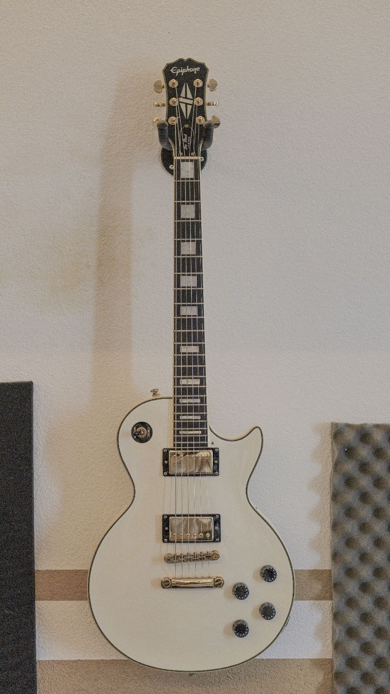 Epiphone Musikinstrumente: Epiphone Les Paul Custom Alpine White – Gebraucht aus St. Gallen von alw_ljk6