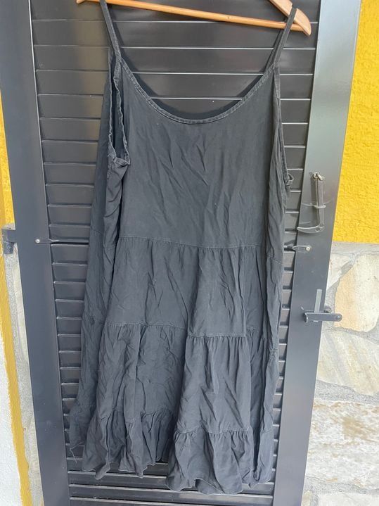 Kleider: Damen Sommerkleid schwar XL – Gebraucht aus Bergdietikon von antovale