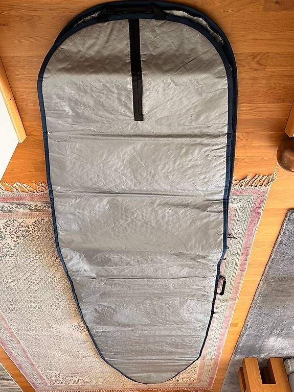 Planches de surf: Housse pour surf / sup – Neuf avec emballage d'origine à Geneve par hel_25mp 1