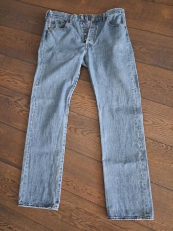 Levis 501 Herren W34 L34 Hellblau