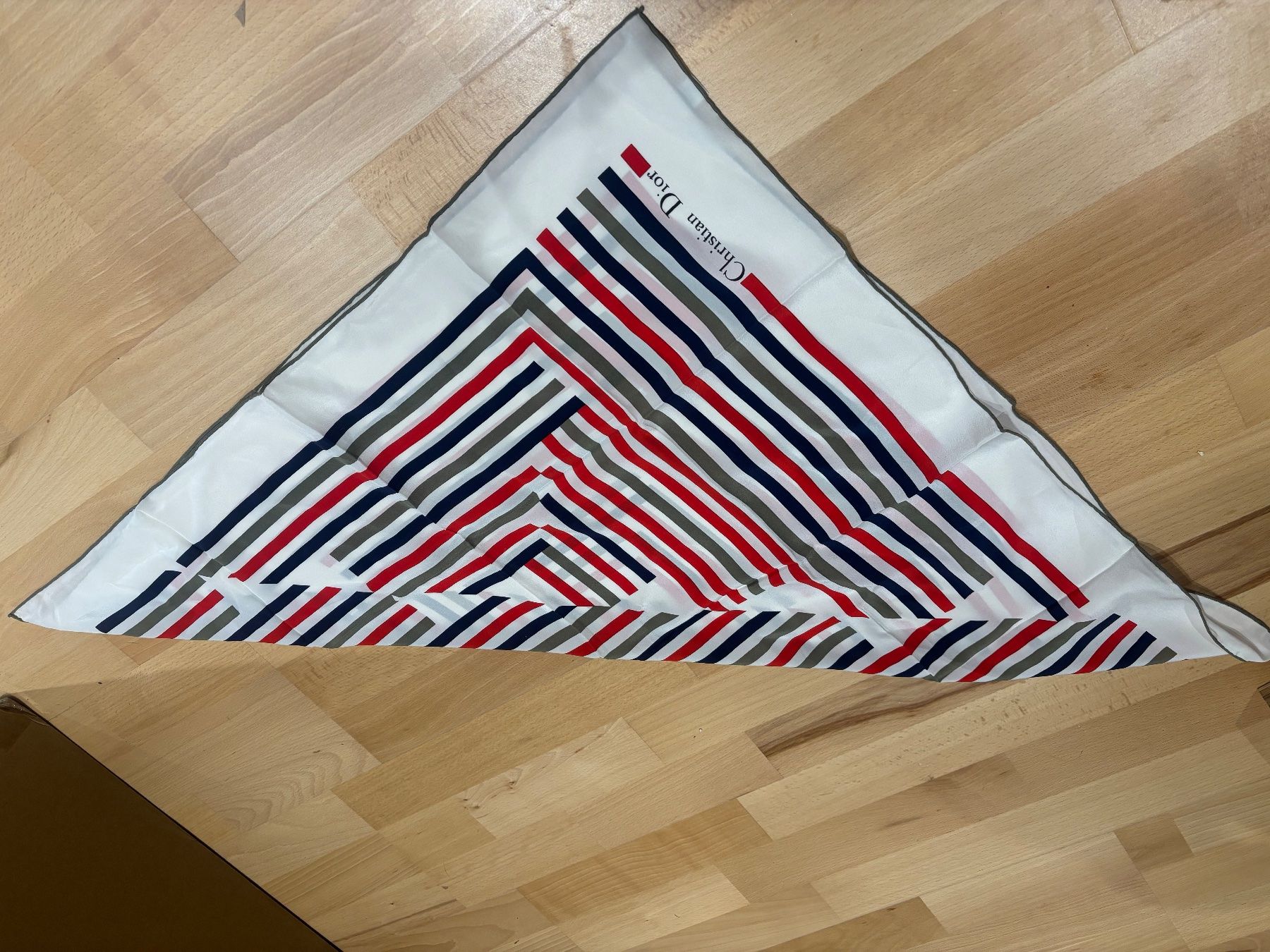 Foulard & Sciarpe: Foullard – Usato da Broglio venduto da ico_bvt8