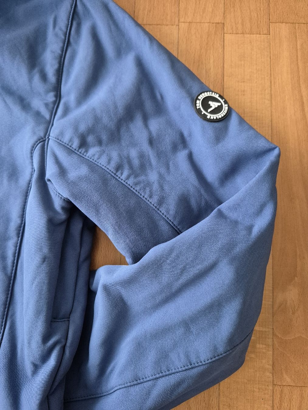 Giacche: Top Softshell Jacke von Tom Bergsteiner, Grösse S, Blau – Usato da Wädenswil venduto da Orso31 1
