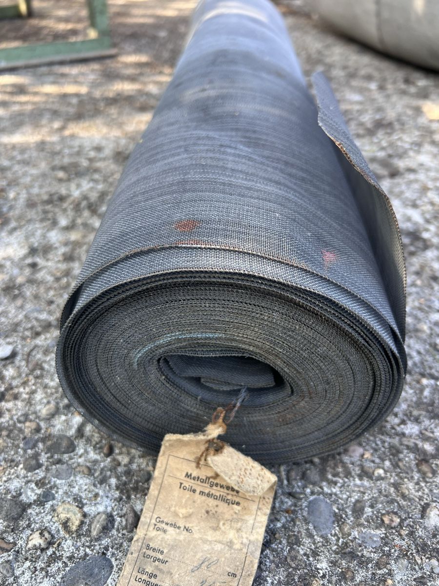 Gitter & Roste: Grosse Rolle Metallgitter – Gebraucht aus Dinhard von Stahlguss