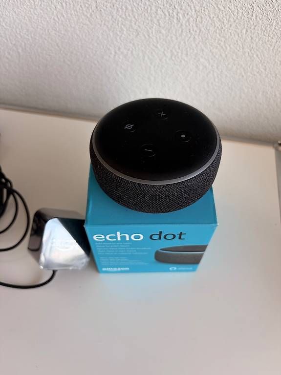 Amazon Lautsprecher: Amazon Echo Dot 3. Gen.  Anthrazit, inkl. OVP & Netzteil – Neu (gemäss Beschreibung) aus Zürich von ncolucci 1