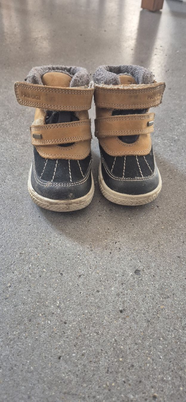 Primigi Scarpe per ragazzi: Primigi Winterschuhe Grösse 22 – Usato da Oberwil (Dägerlen) venduto da lau_6y27