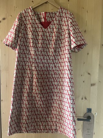 Kleid mit Valentino Stoff rot/beige 44/46