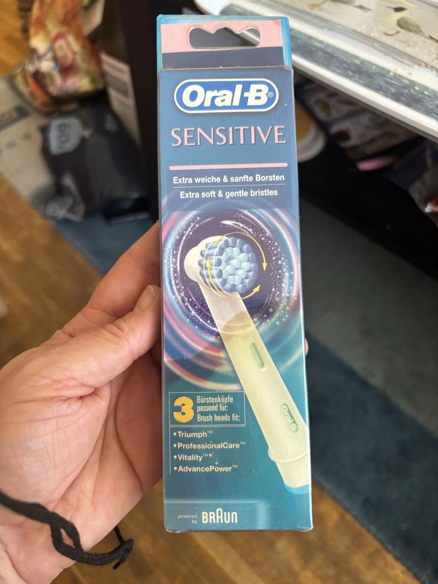 Oral B Cura dei denti: Brosse à dents pour brosse à dent électrique – Nuovo e nell'imballaggio originale da Lausanne venduto da isabelle0279
