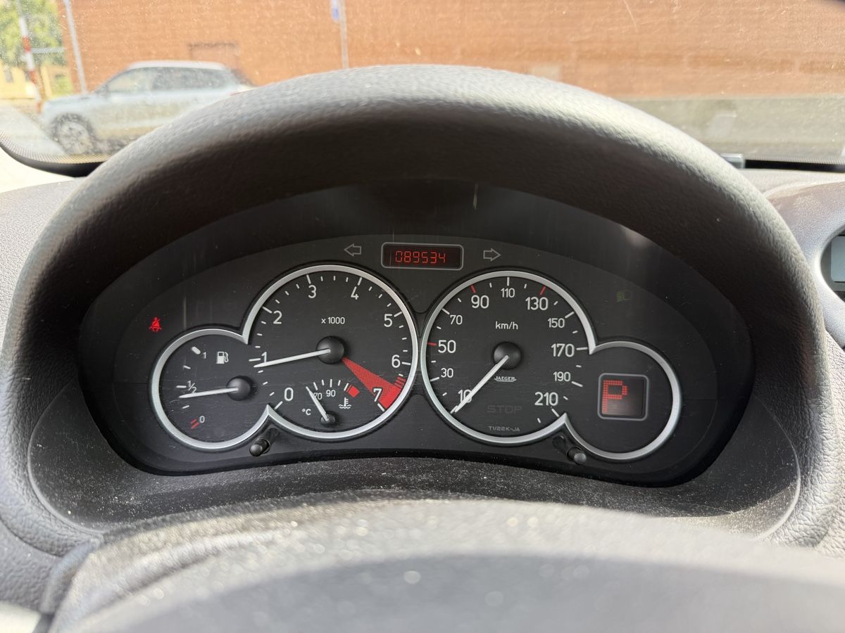 Peugeot Automobili: Peugeot 206 – Usato da La Chaux-de-Fonds venduto da Transportchezmax 3