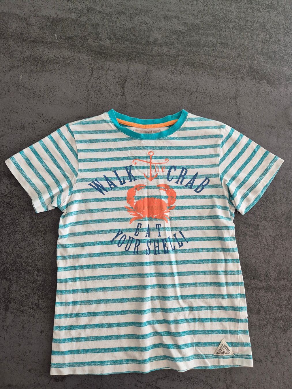 H&M Chemises, T-shirts & Polos: T-Shirt 122/128 – D'occasion à Wittenbach par MOW9