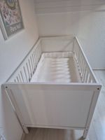 Kinderbett/Matratze/Molton/Randschutz