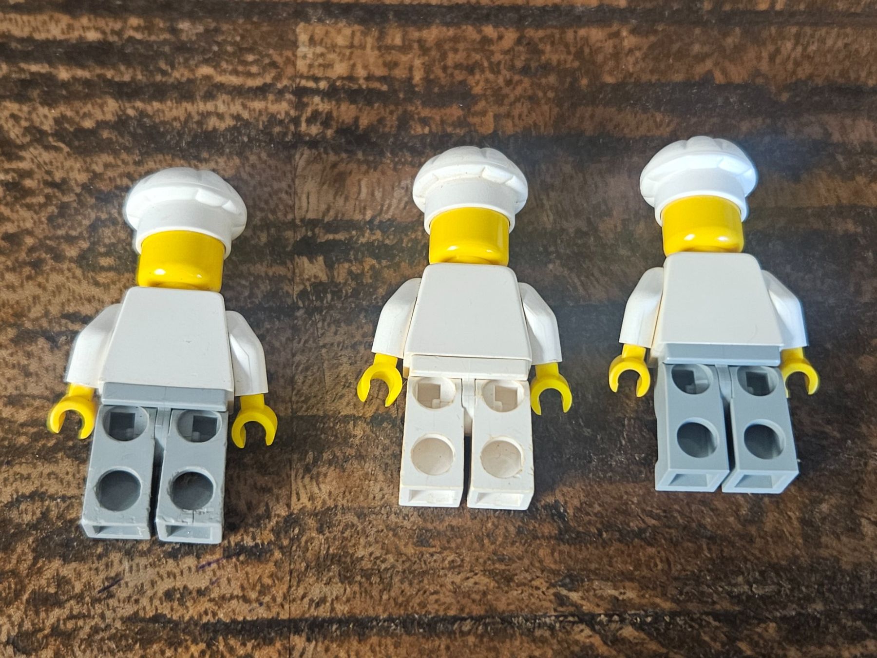 Lego Kit di costruzioni: lego lot de 3 figurines – Usato da Confignon venduto da Ecrofigs 1