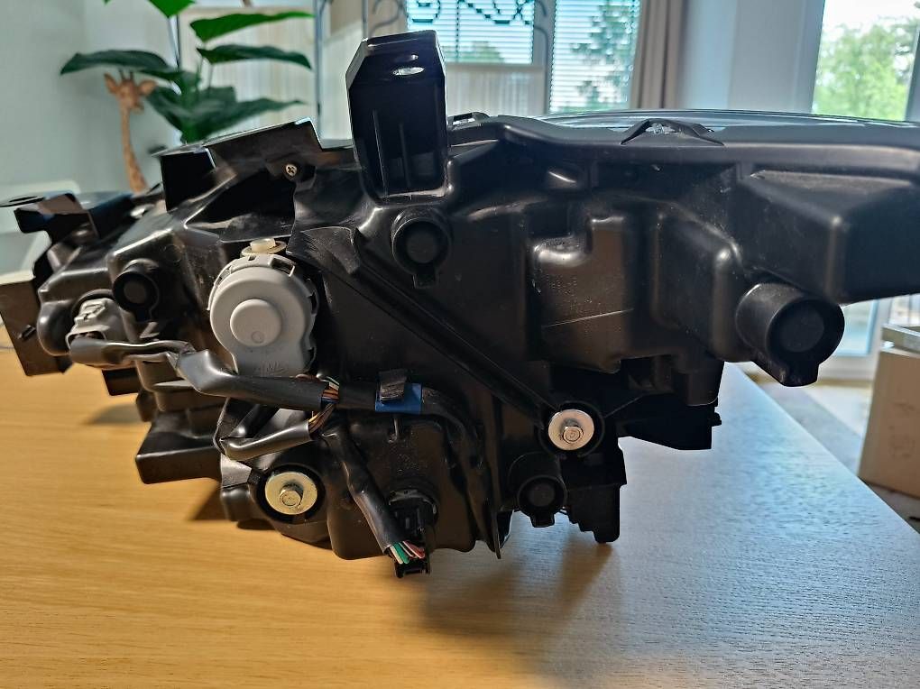 Mazda Fari: Frontscheinwerfer Mazda Cx-5 - KSD6-51030 Full LED Rechts – Difettoso da Zürich venduto da DonBodo 3