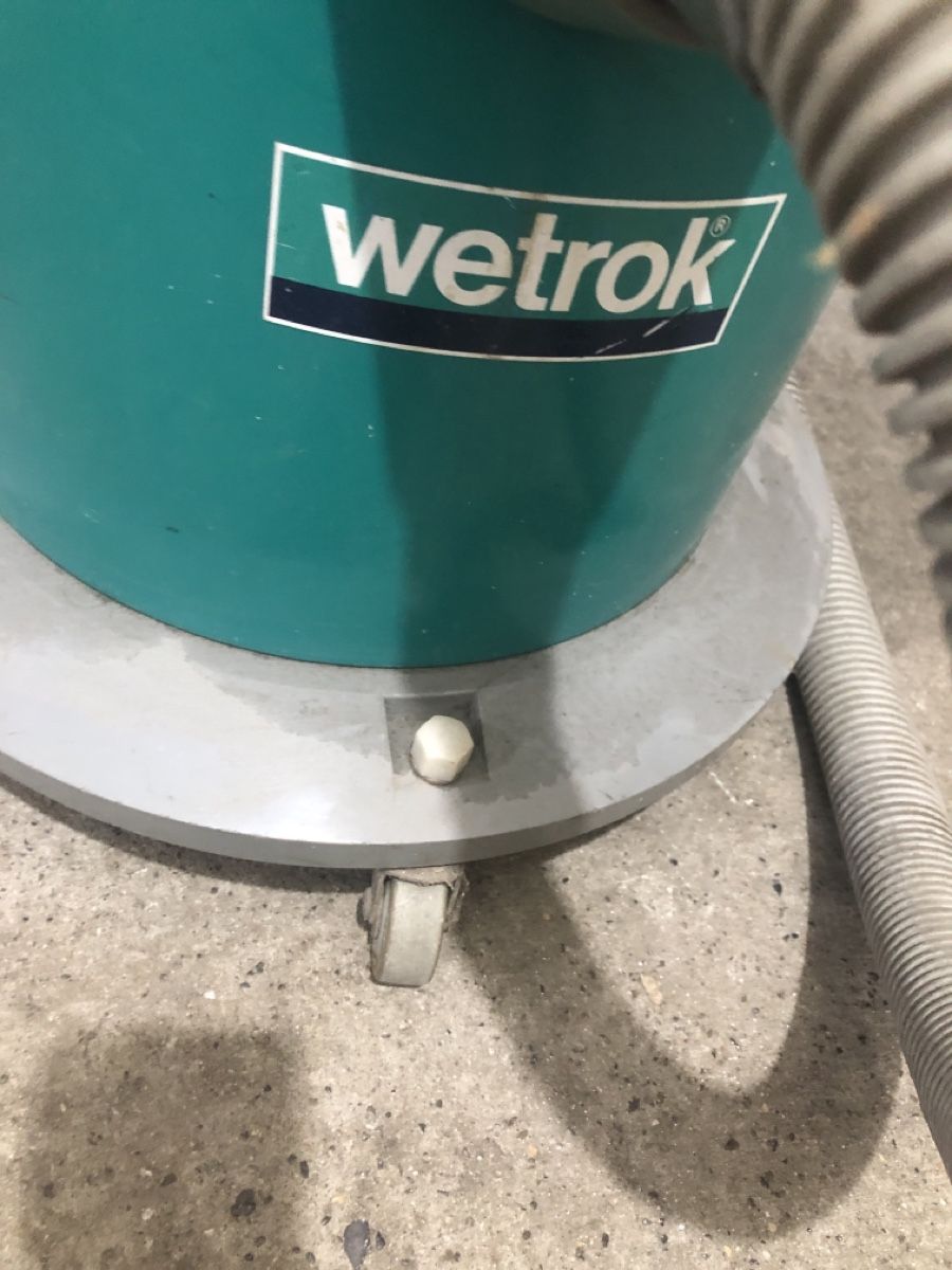 Wetrok Aspirapolveri & Accessori: Staubsauger Wetrok – Usato da Biel-Bienne venduto da alos07 1
