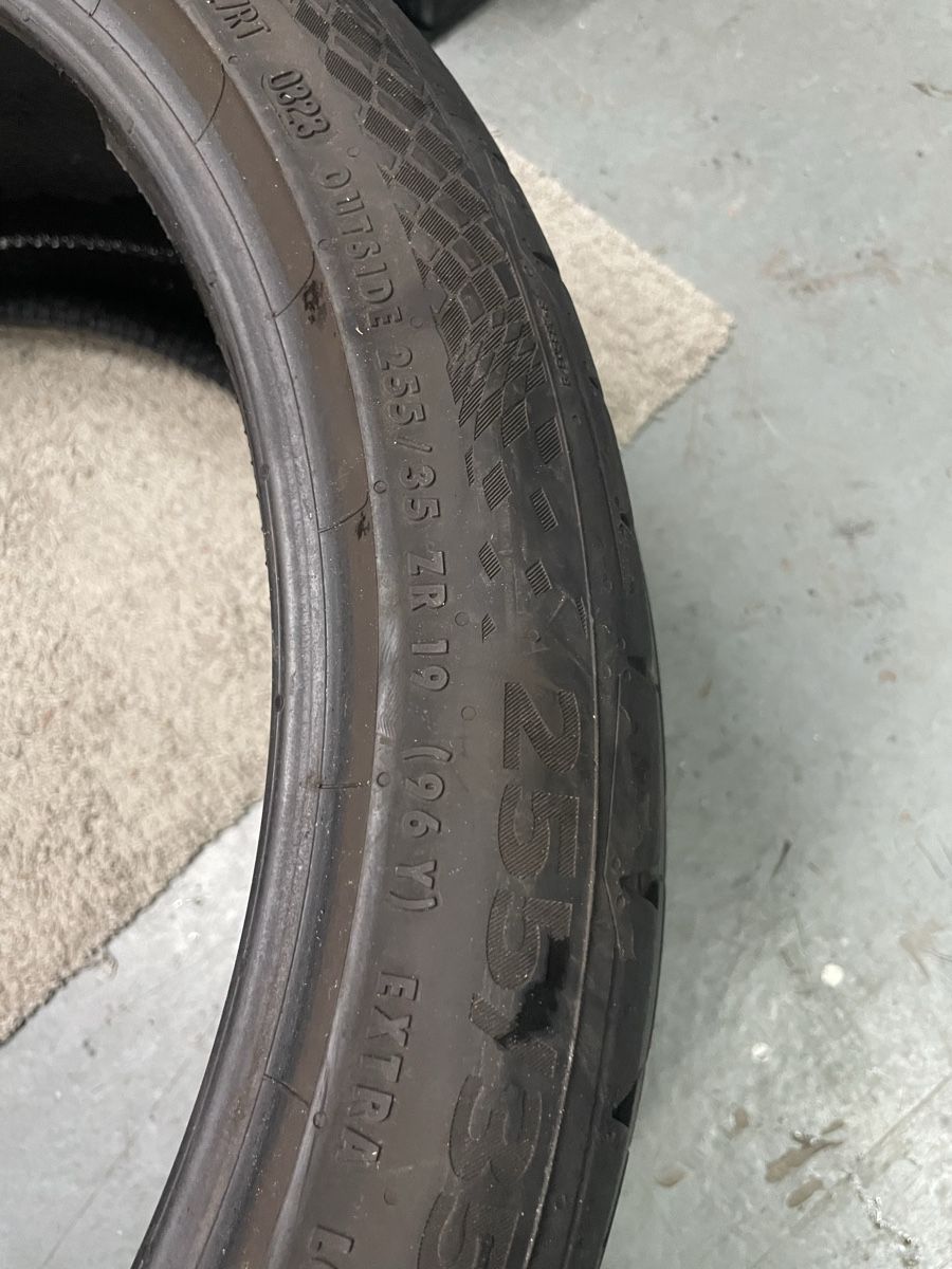 Pneumatici & Ruote complete: 2x Continental Sommerpneu 255/35R19 – Usato da Sirnach venduto da MotionModular 3