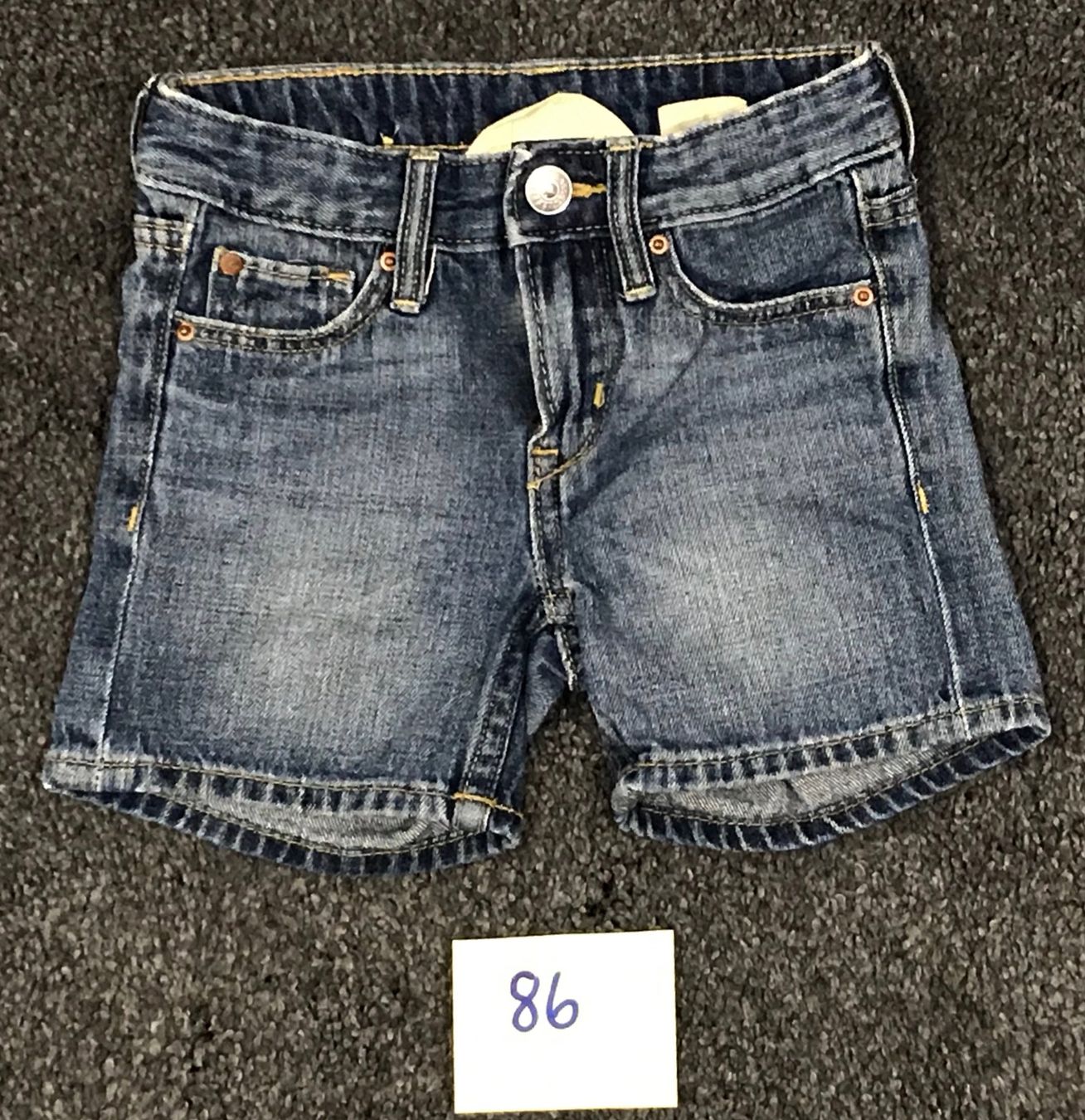 Hosen: Kurze Jeans-Hose Grösse 86 – Gebraucht aus Walchwil von Sharky69