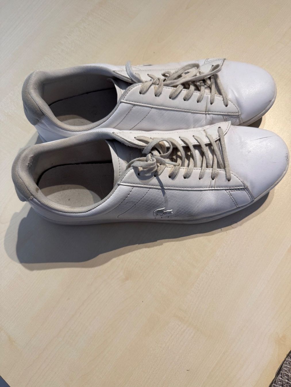 Lacoste Scarpe da uomo: Baskets Lacoste homme blanc état usagé taille non précisée – Usato da Studen (BE) venduto da lagunablu19