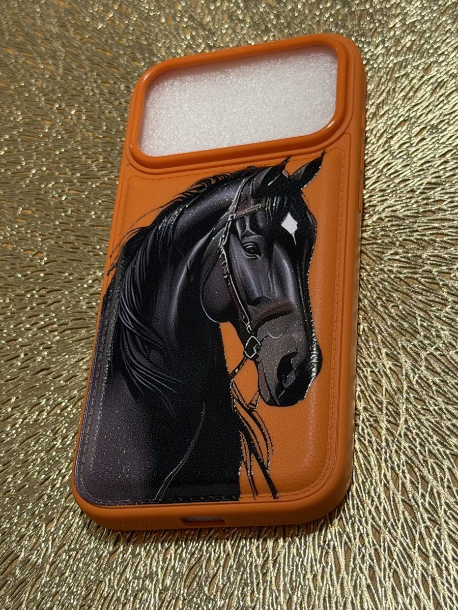 Cover & Protezioni schermo: Hülle Pferd iPhone 17 pro Max – Nuovo e nell'imballaggio originale da Dübendorf venduto da jost 1