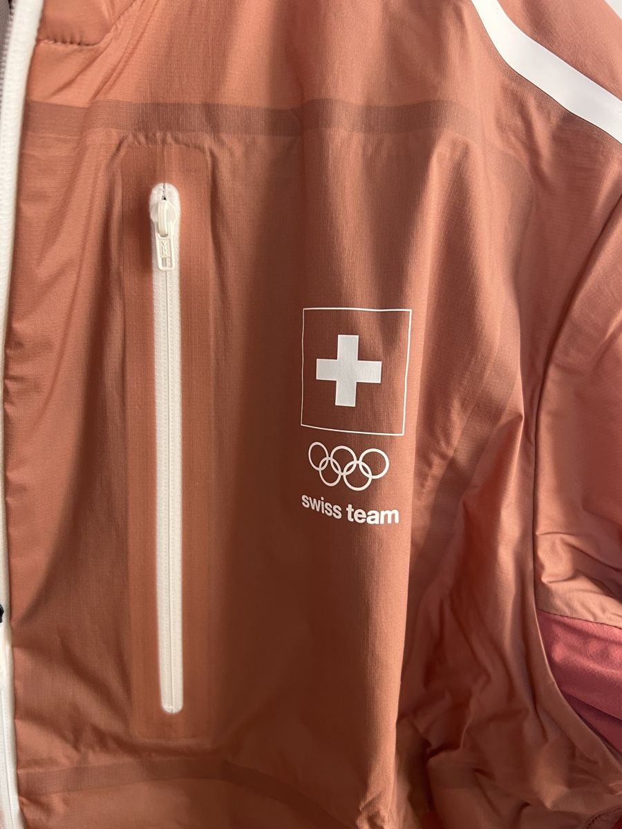 Jacken: On Windjacke – Neu und originalverpackt aus Zürich von caro.ha. 9