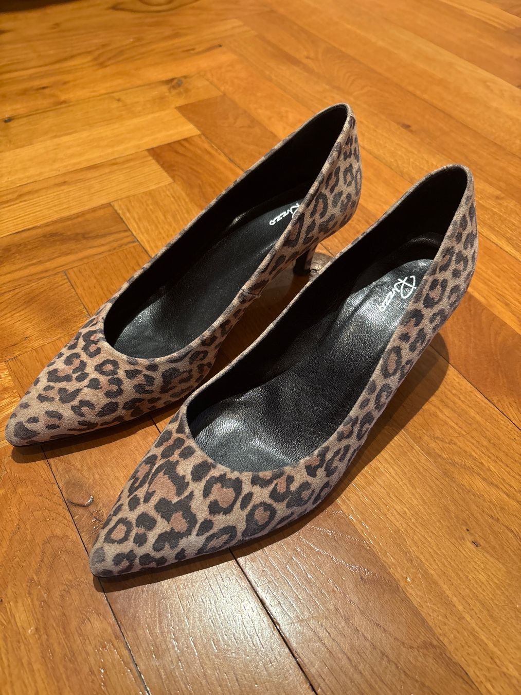 Scarpe da donna: Rizzo Pumps Gr. 38 – Usato da Zürich venduto da Ksenia_RBR