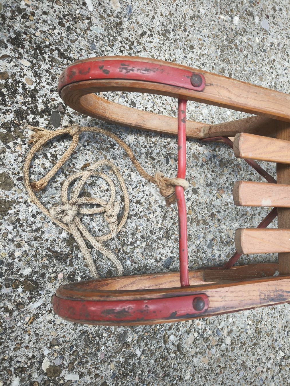 Slitta: Holz Schlitten "Bobs" alt mit Zugseil gebraucht – Usato da Rüegsauschachen venduto da Solex-Driver 4