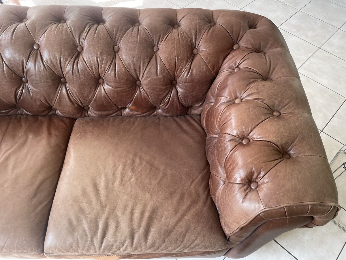 Chesterfield Sofas: Chesterfield Sofa braun. Echtleder. – D'occasion à Spiez par bap75 8