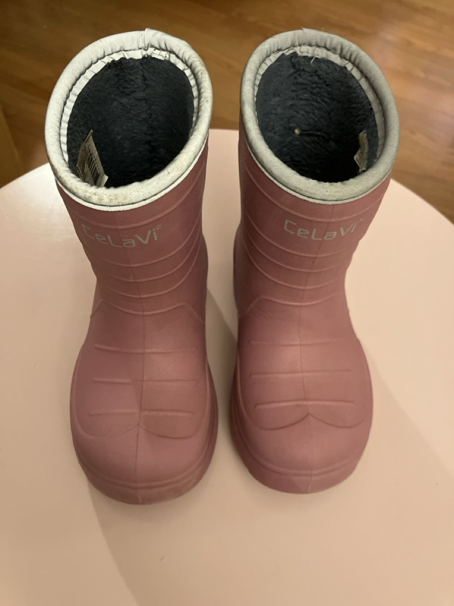 Schuhe für Jungen: CeLaVi Gummistiefel Thermo , super leicht, Grösse 24 – Gebraucht aus Winterthur von hirschgeweih