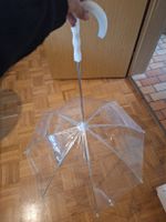 Transparenter Regenschirm mit Kette für an die Hundeleine