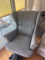 grauer Sessel (SANDMON IKEA)