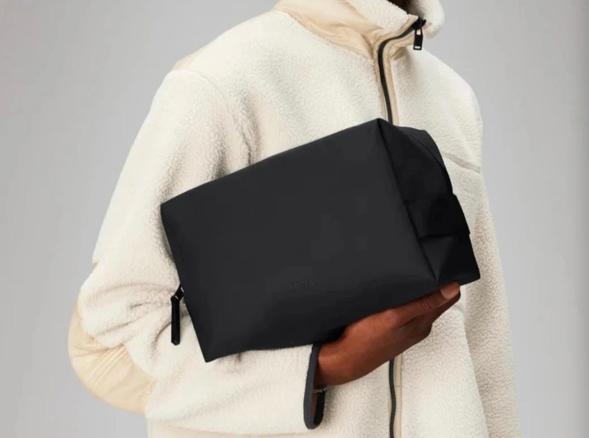 Rains Kosmetikkoffer: Rains Wash Bag Large – Gebraucht aus St. Gallen von look-twice 3