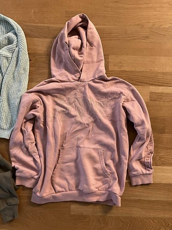 Pulls et sweat-shirts: H&M Pulli Gr. 146/152 – D'occasion à Allschwil par ait_n87b 2