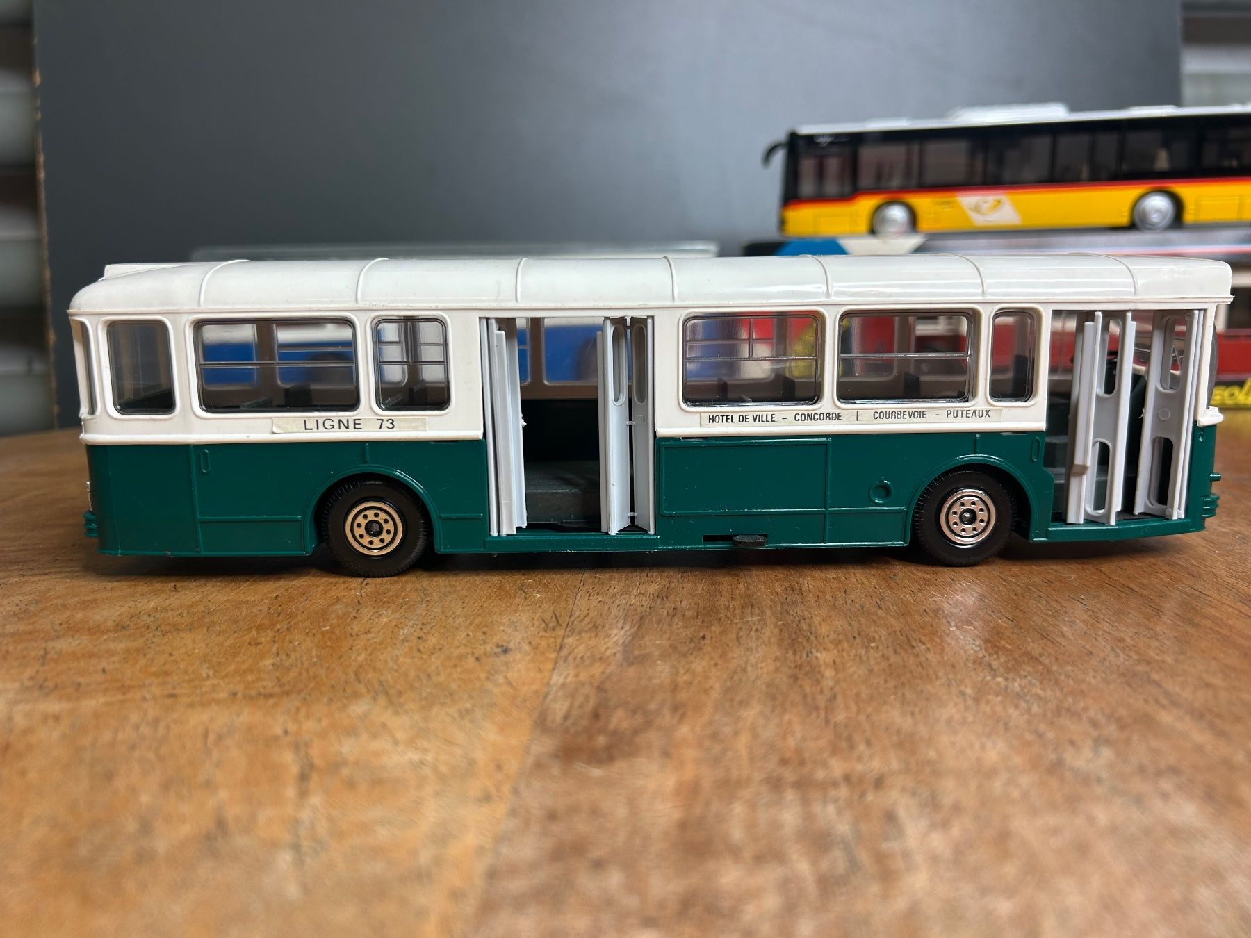 Modellini d'auto: Lot von sieben Modell Bus – Usato da Otelfingen venduto da Yossi-68 5