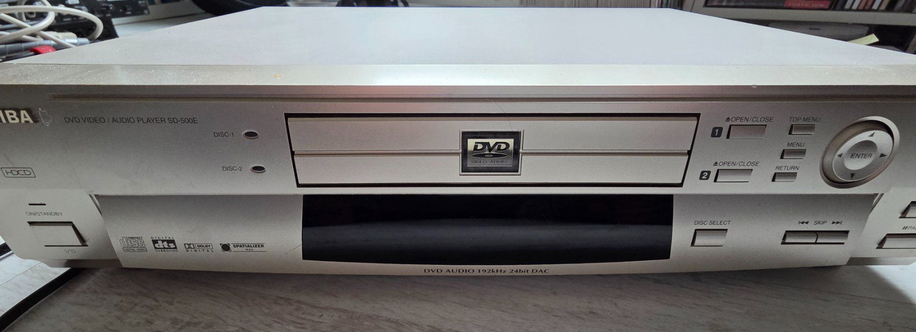 Toshiba Lettore multimediale & Streamer: Toshiba CD/DVD-Player SD-500EE - 2-Disc-Tray – Nuovo (secondo la descrizione) da St. Gallen venduto da ume_j65p