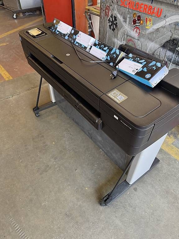 Stampanti: HP DesignJet T730 Plotter + 4 neue Patronen  – Usato da Starrkirch wil venduto da timson 3