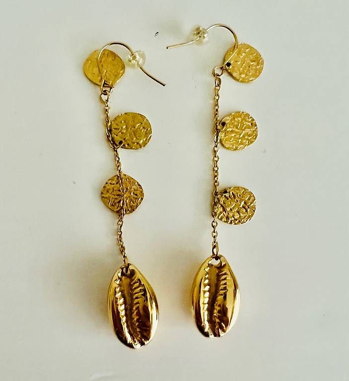 Orecchini pendenti & Orecchini a lobo: Purelei Set Ohrringe und Armband gold Shell – Usato da Volketswil venduto da oli_l2zq 1