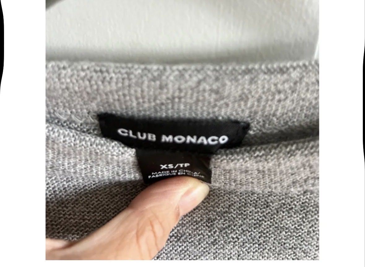 Pullover & Sweatshirts: Club Monaco Grey Knit Sweater - Never Worn – Neu (gemäss Beschreibung) aus Zürich von seymabaskaben 1