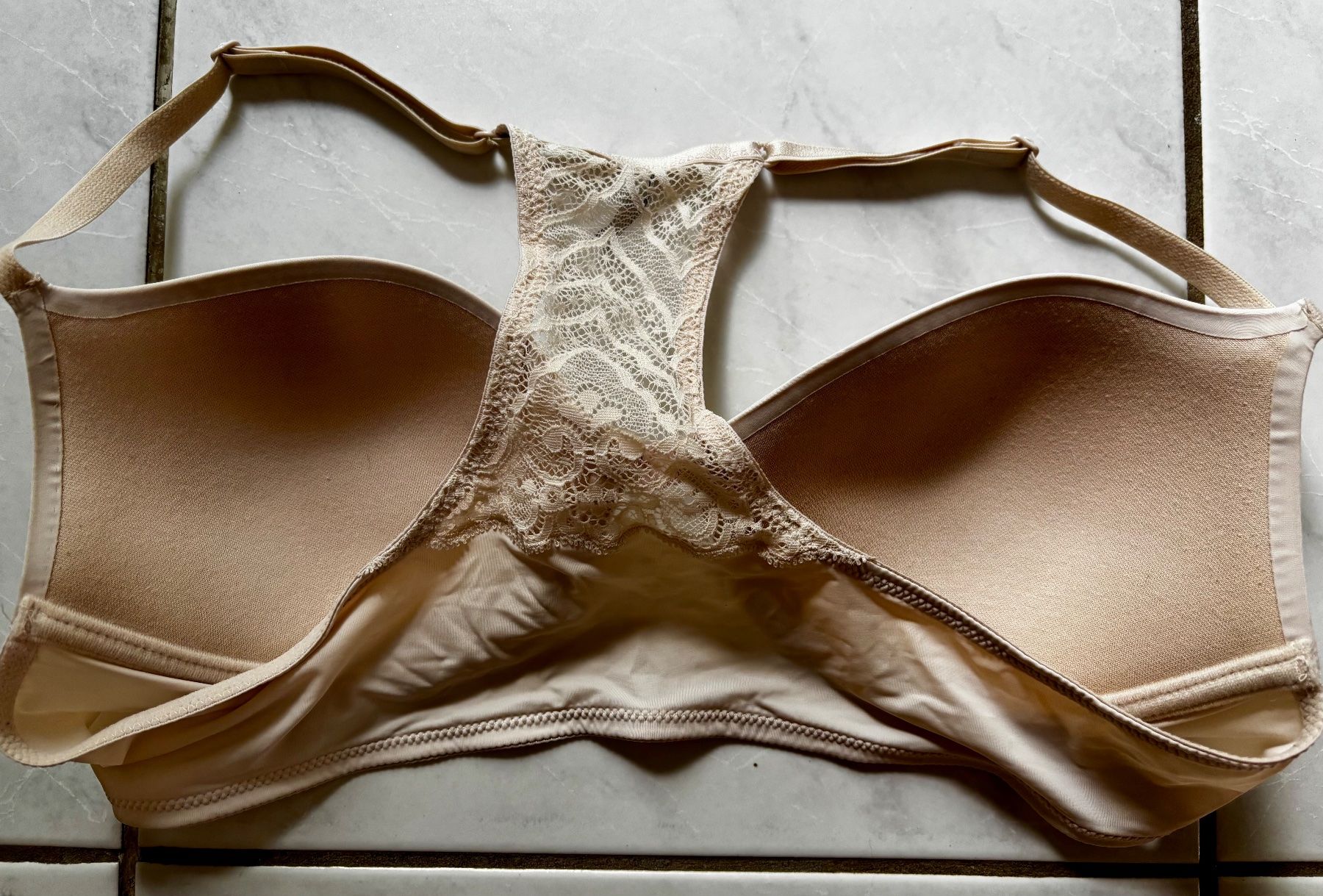 Intimissimi Altra biancheria intima: Racerback beige bra Intimissimi 95C New – Nuovo (secondo la descrizione) da Füllinsdorf venduto da MaiiaM 2