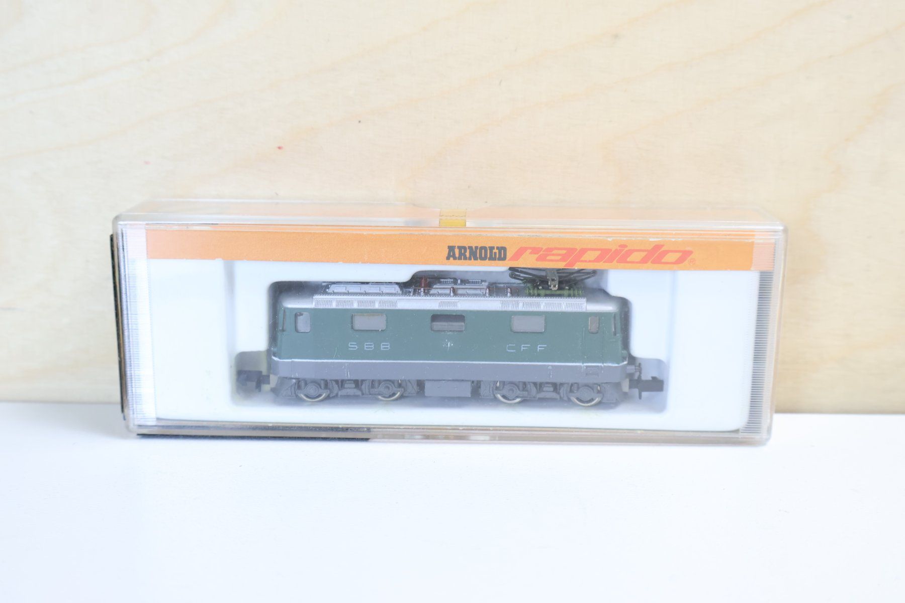 Arnold Modellini di ferrovie: ARNOLD SBB Re 4/4 E-Lok - Spur N – Usato da Winterthur venduto da Monstera 4