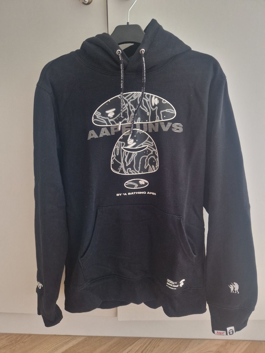 Bape Pullover & Sweatshirts: Hoodie Bape By a bathing Ape L. – Neu (gemäss Beschreibung) aus Denges von elo_2zgb