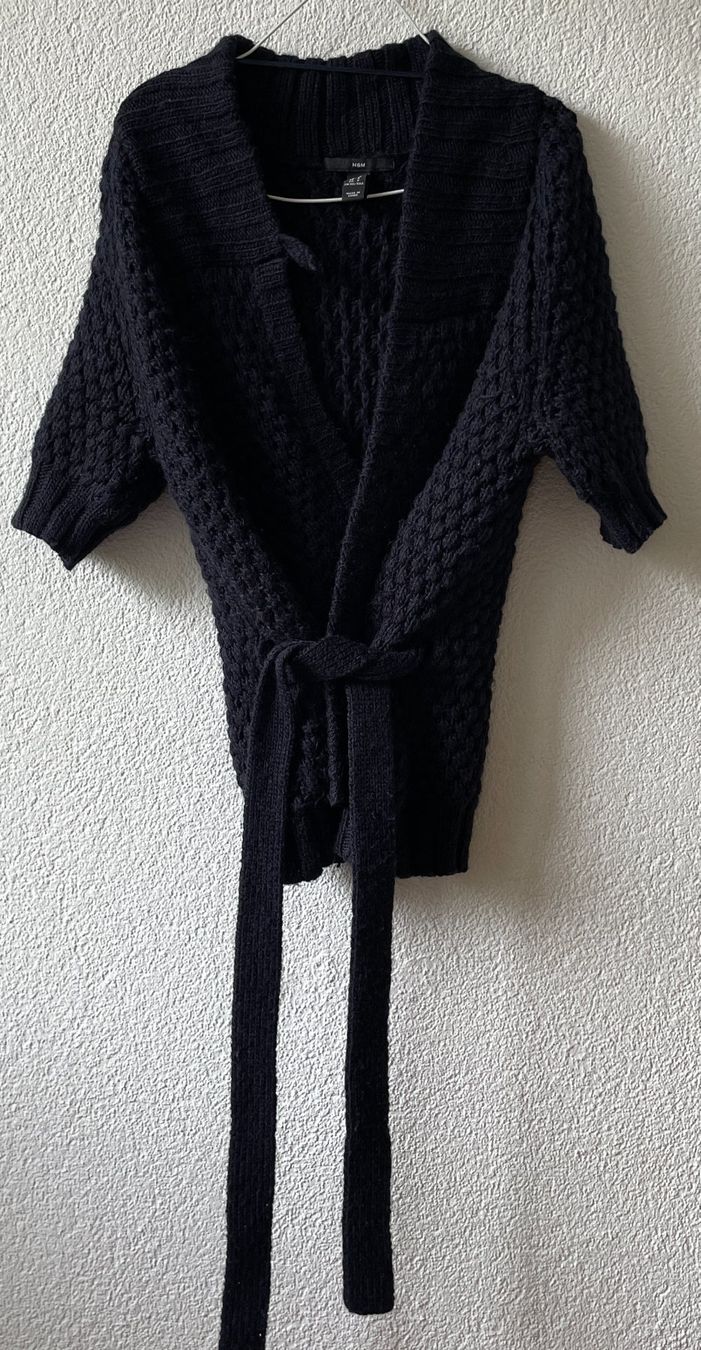 H&M Giacche: Strickjacke, Kurzarm – Usato da Uster venduto da emm_px8k