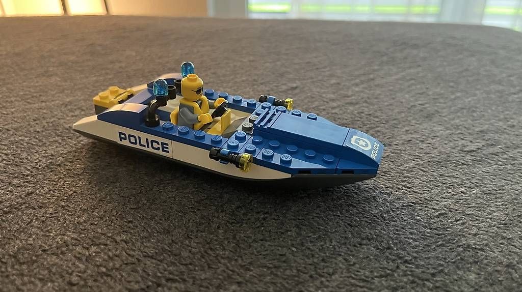 Giocattoli: Lego Polizeiboot mit Minifigur – Usato da Oftringen venduto da ric_l2mv