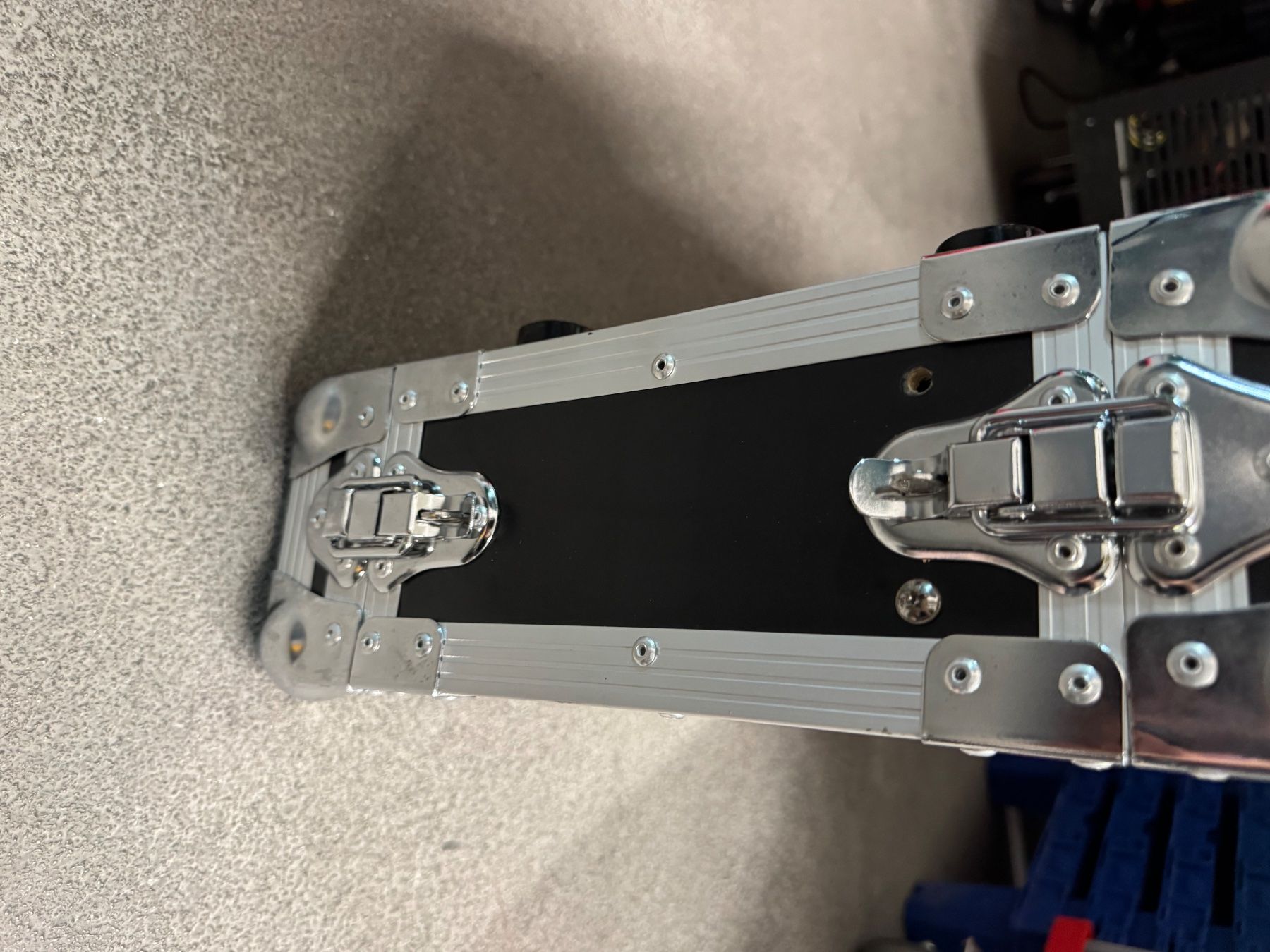 Sonstiges Zubehör: 19" Double Door Rack 2HE – Gebraucht aus Oberdorf NW von AndotechnicsGmbH 1