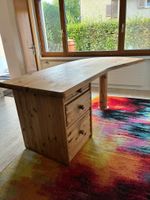 Schreibtisch aus massivem Kiefernholz gebraucht