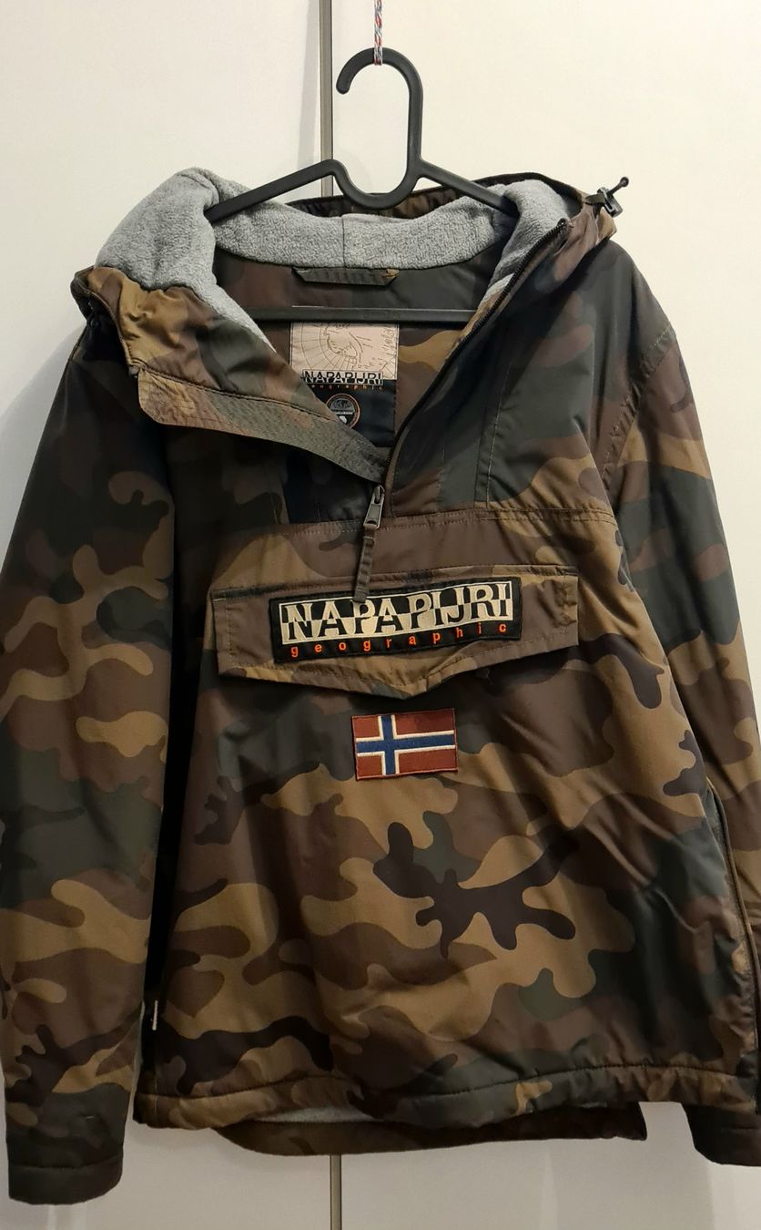 Napapijri Jacken: Veste Napapijri camouflage, taille S – Neu (gemäss Beschreibung) aus Carouge GE von LidieLot 1