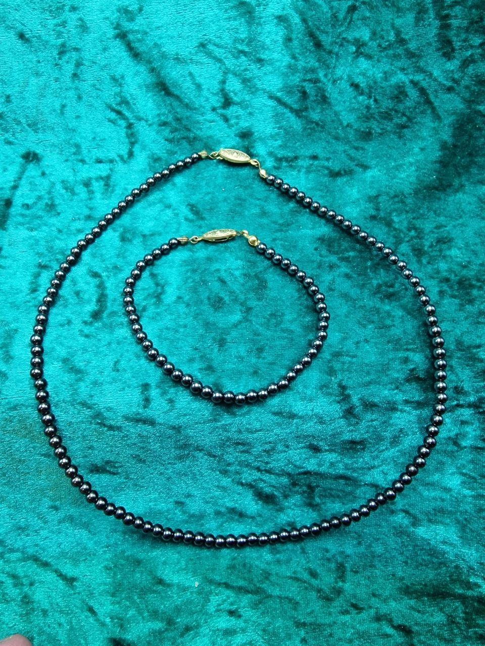 Altri gioielli: gebrauchtes Armband und Halskette – Usato da Bassersdorf venduto da antikvintage