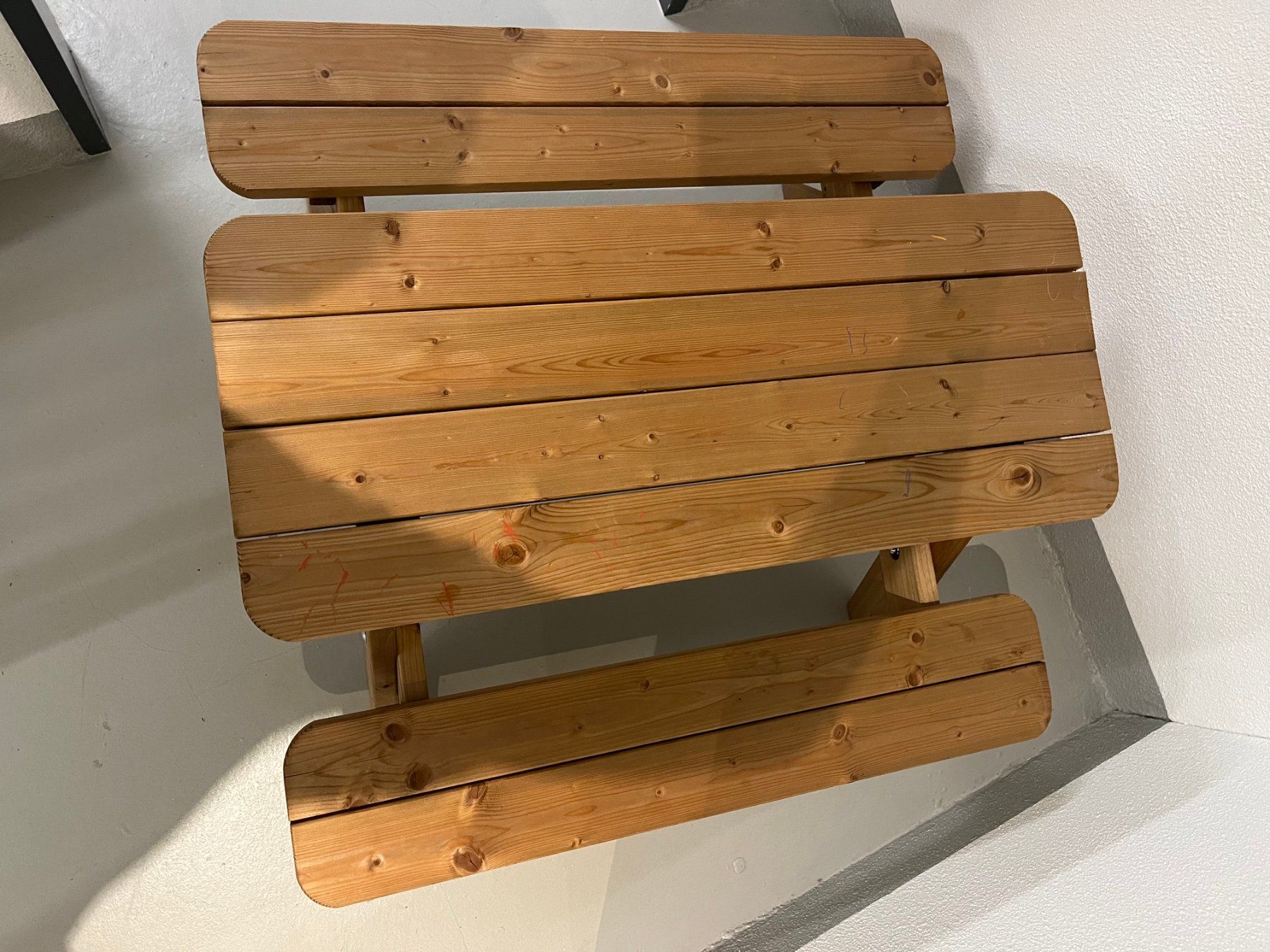 Set di tavolo e panche: Kindersitzgruppe / Kindergartenbank – Usato da Scherzingen venduto da Alj_titze 2