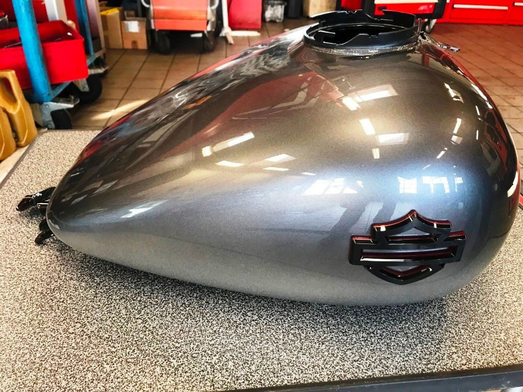 Harley-Davidson Sonstiges Fahrzeugzubehör: Harley Tank Touring  2022 – Gebraucht aus Spreitenbach von Carswiss 1