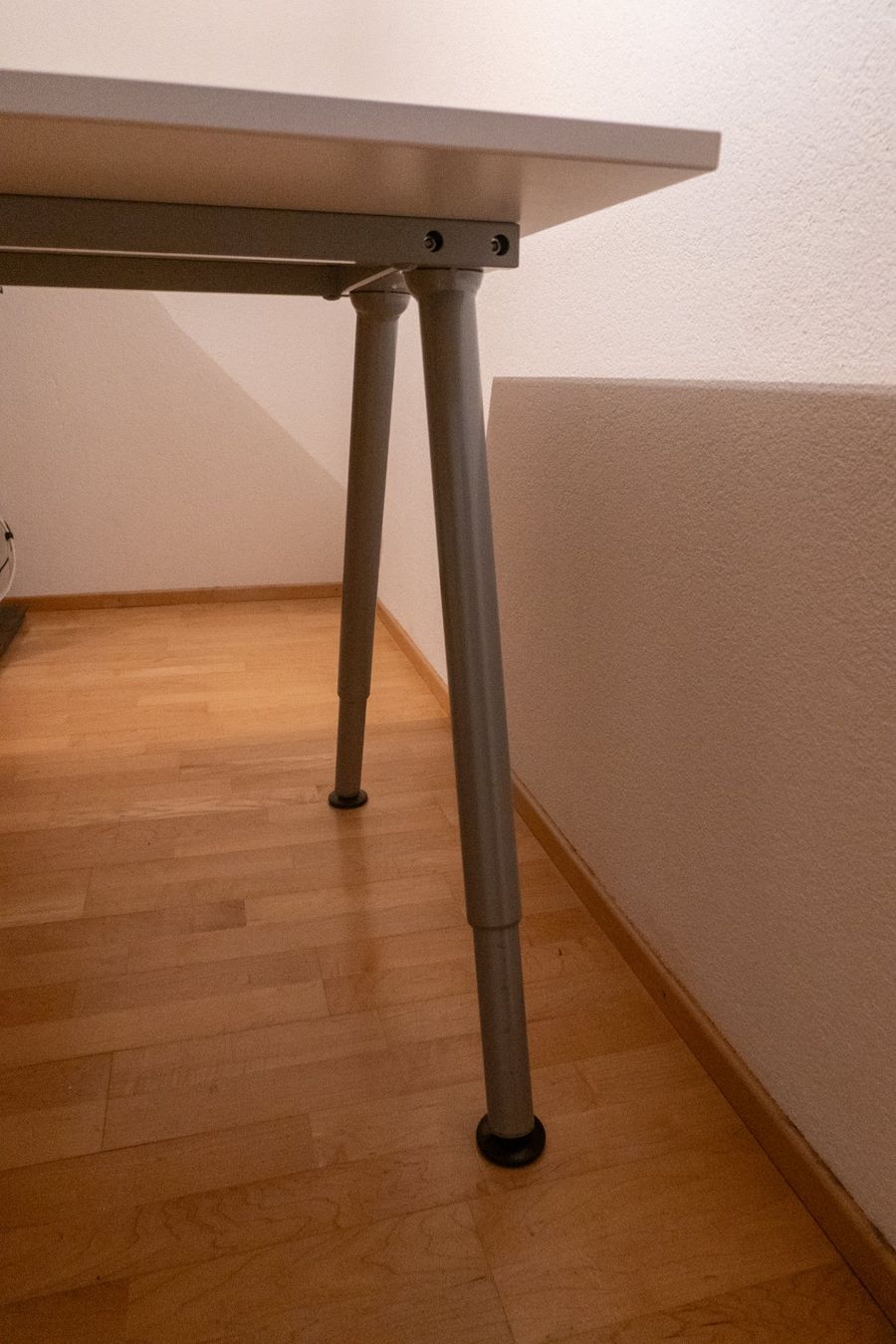 Ikea Scrivanie: Bürotisch - Ikea Thyge (160x80cm) – Usato da Flims Waldhaus venduto da wittwermathias 2
