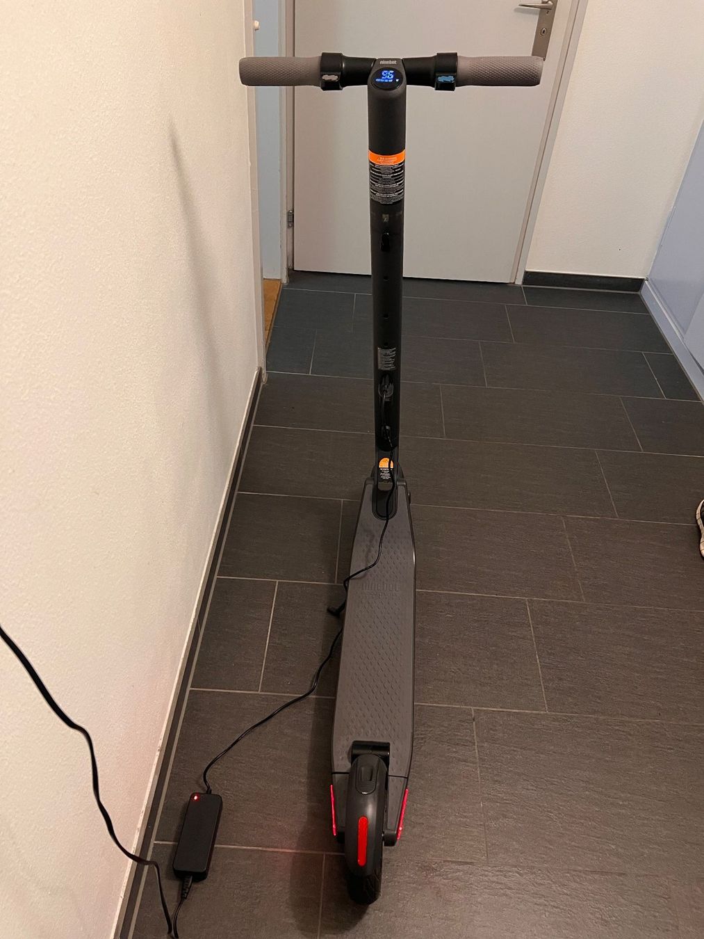 Segway Kickboard: Ninebot KickScooter ES2L by Segway – D'occasion à Zürich par ni7_7xfw 1