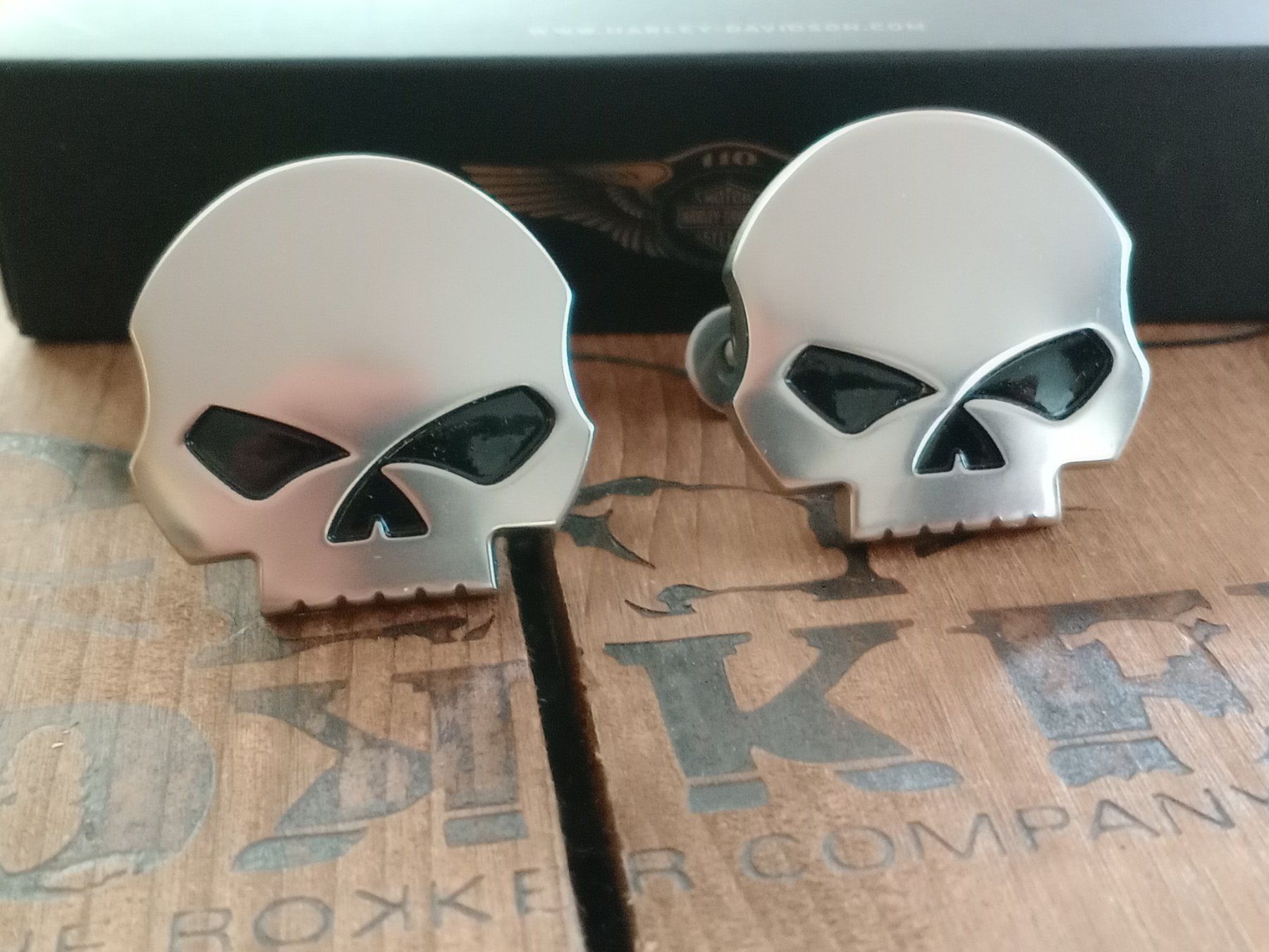 Harley-Davidson Tutti i ricambio per moto: Harley Davidson Skull Schrauben Set- Coole Optik! – Nuovo (secondo la descrizione) da Waldenburg venduto da Wild_Thing_II 4
